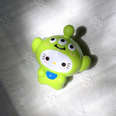 Alien Toy Costume Hello Kitty Beads