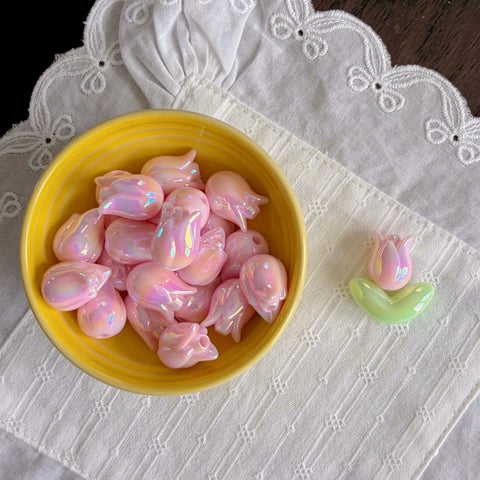 Iridescent Tulip and Leaf Beads Set