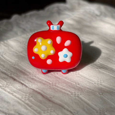Hello Kitty TV Beads
