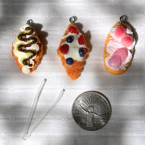 Cream-topped Bread Charm Set