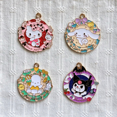Hello Kitty & Friends Metal Charm Set